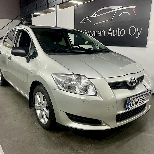 Toyota - Auris | 2007