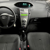 Toyota - Yaris | 2006