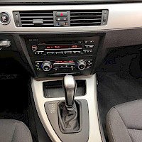 BMW - 320 | 2011