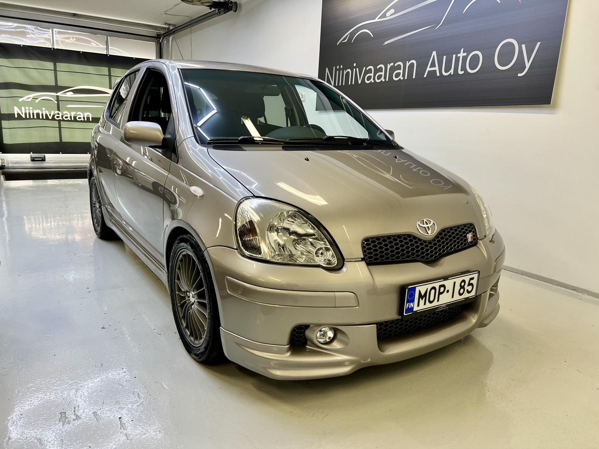 Toyota - Yaris | 2004