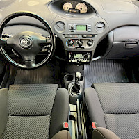 Toyota - Yaris | 2004