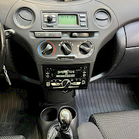 Toyota - Yaris | 2004