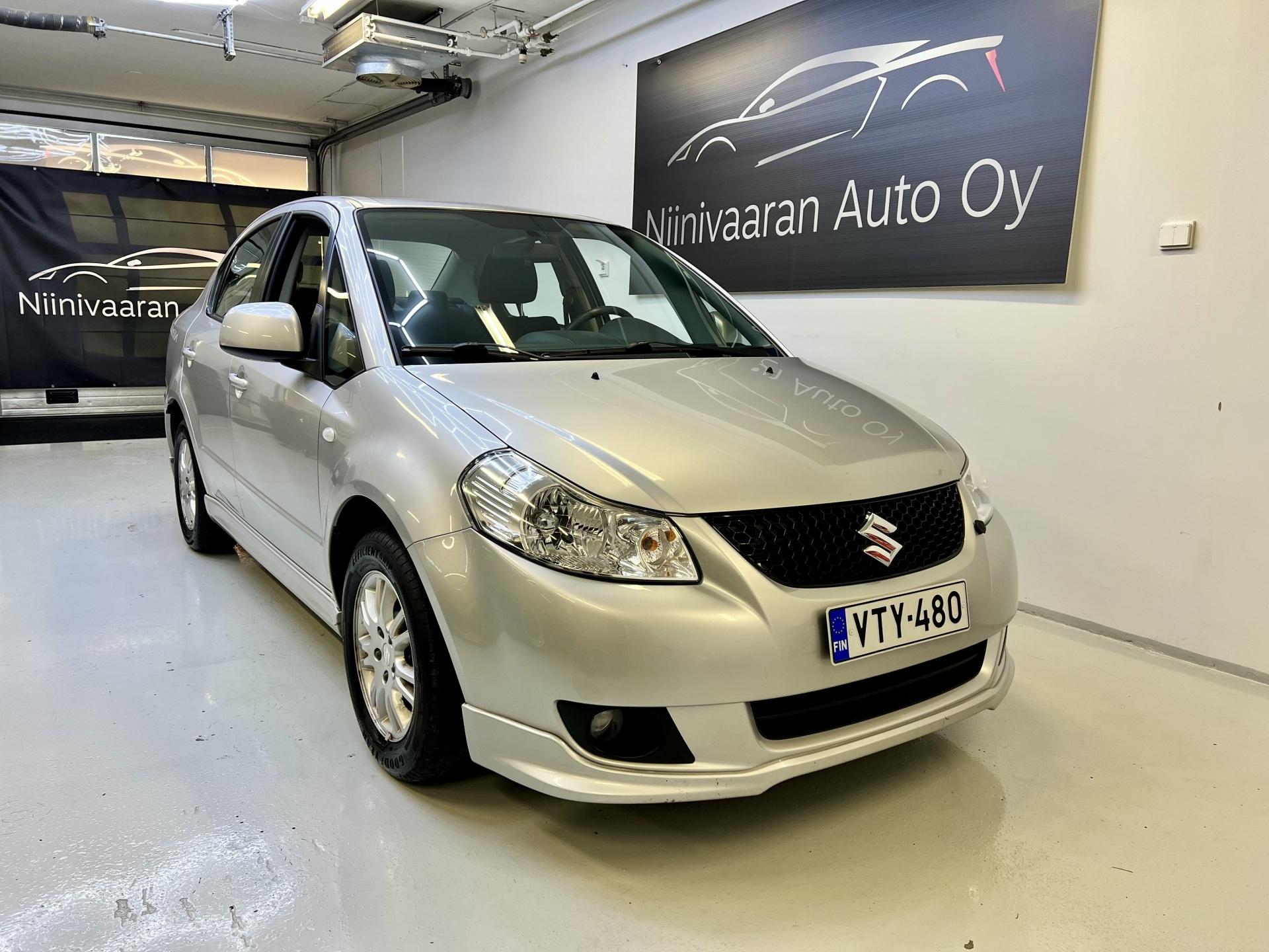 Suzuki - SX4 | 2010