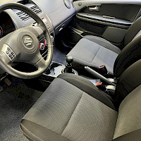 Suzuki - SX4 | 2010