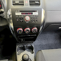 Suzuki - SX4 | 2010