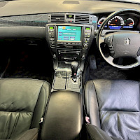 Toyota - Crown | 2005
