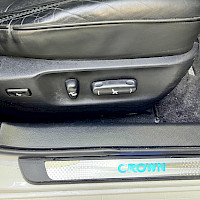 Toyota - Crown | 2005